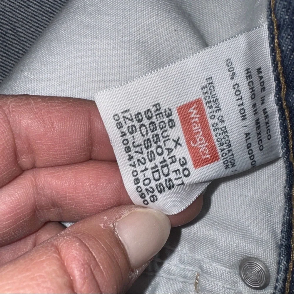 Wrangler‎ Men's 36x30 Regular Fit Straight Leg Jeans 100% Cotton Blue Denim Flaw